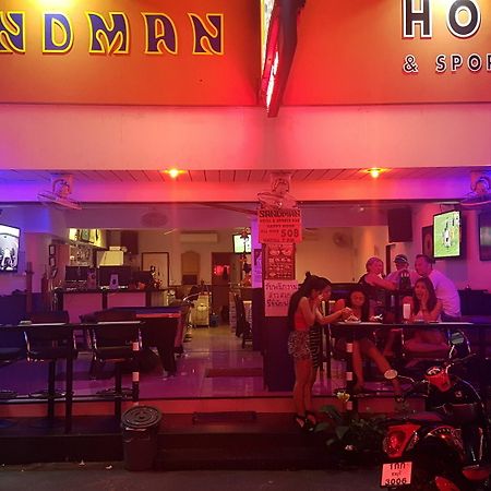 Sandman Hotel & Sports Bar Pattaya Bagian luar foto