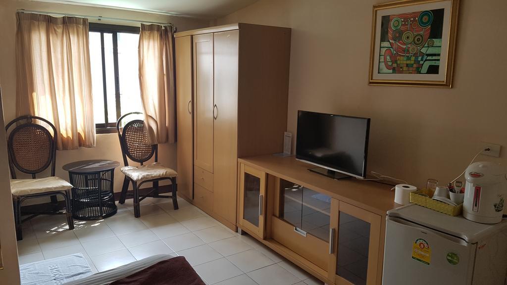 Sandman Hotel & Sports Bar Pattaya Bagian luar foto