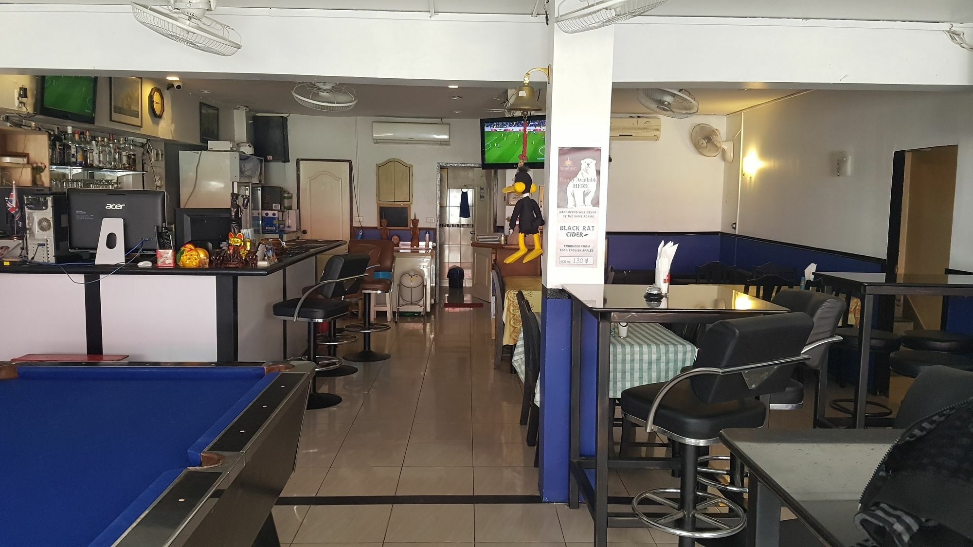 Sandman Hotel & Sports Bar Pattaya Bagian luar foto