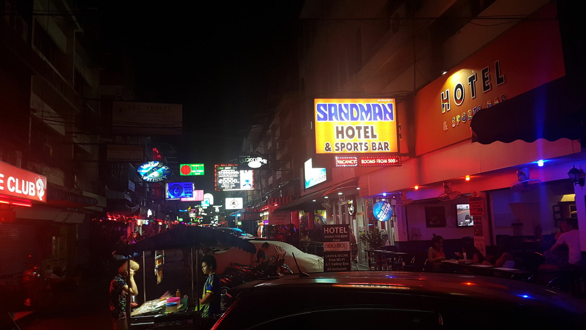 Sandman Hotel & Sports Bar Pattaya Bagian luar foto